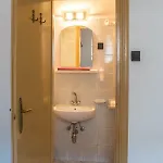 Rozsa Apartment *