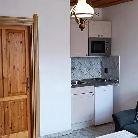 Rozsa Apartman *