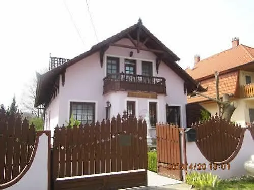 Rozsa Appartement